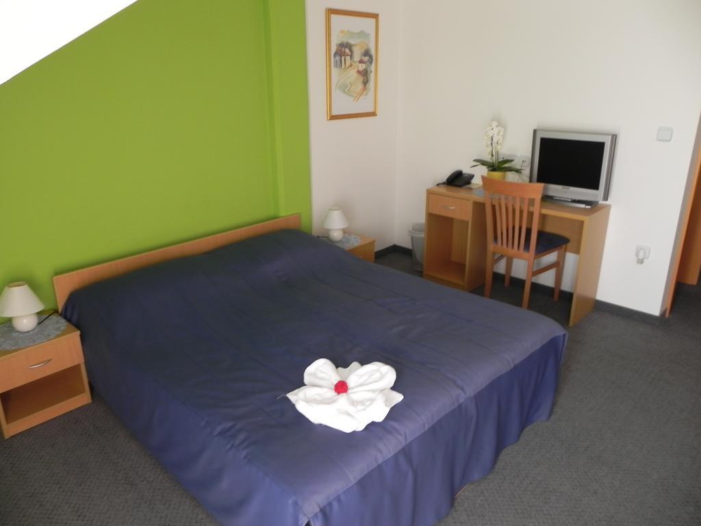 Motel Majolka Ptuj Værelse billede
