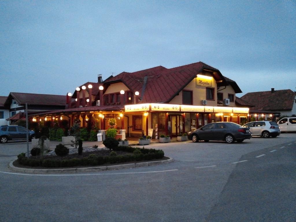 Motel Majolka Ptuj Eksteriør billede